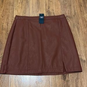 Abercrombie & Fitch Faux Leather Skirt (M)